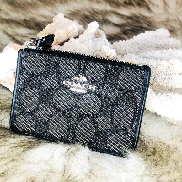 Coach Credit Card Key Chain Great Condition - Picture 2 of 7